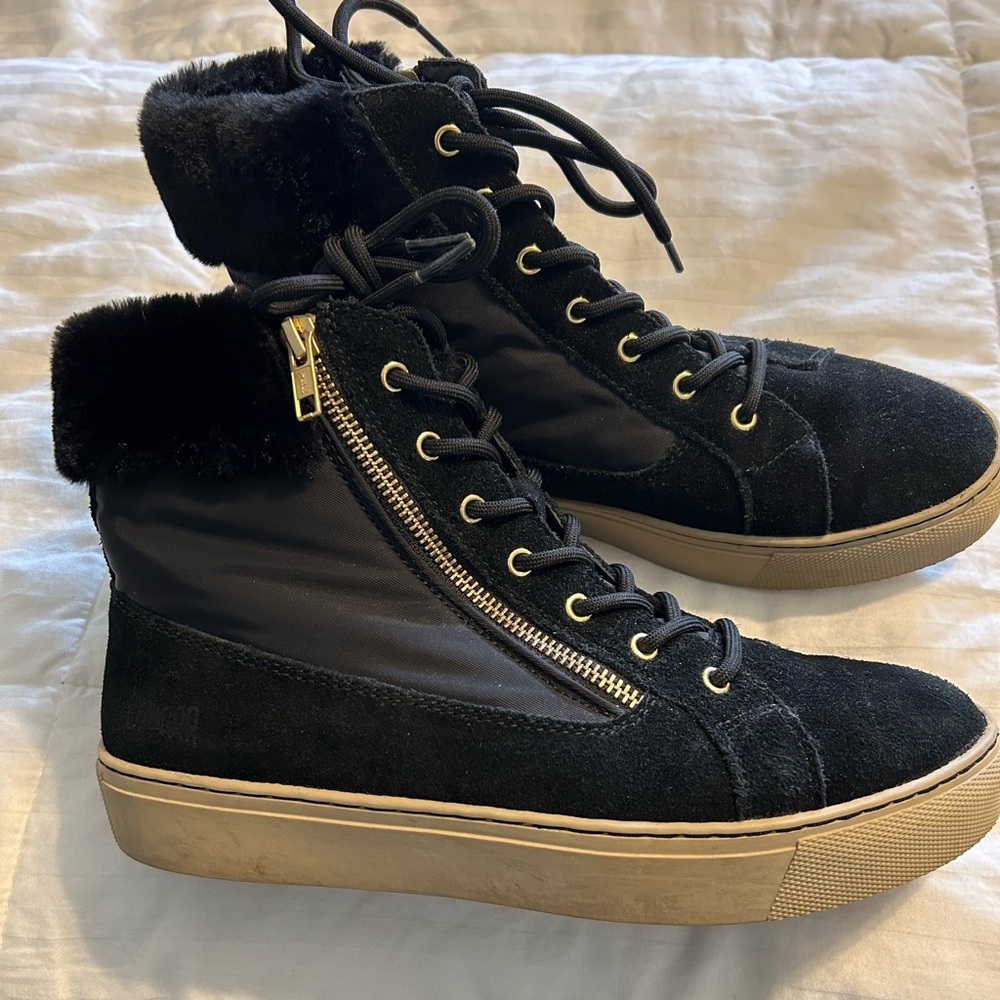 Cougar Dubliner boots in size 8.